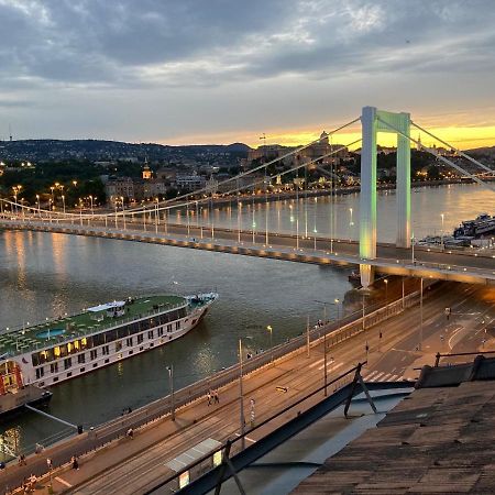 Riverside Flat With King Castle View Budapest Bagian luar foto