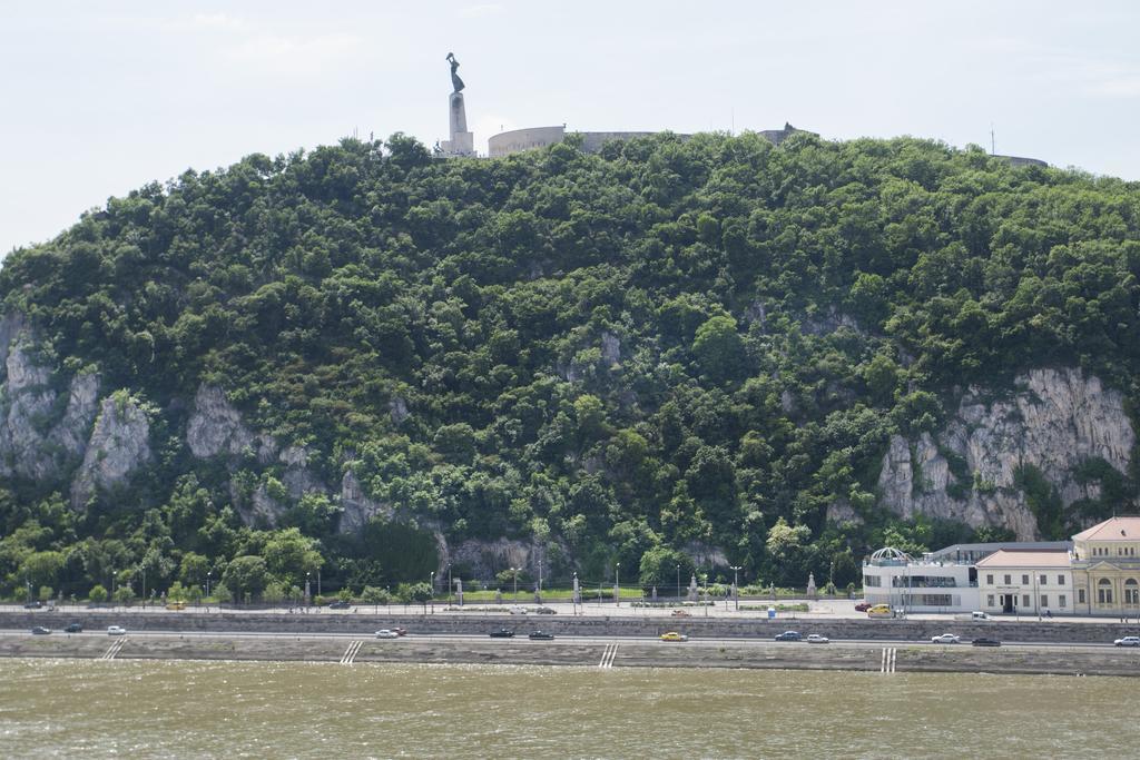 Riverside Flat With King Castle View Budapest Bagian luar foto